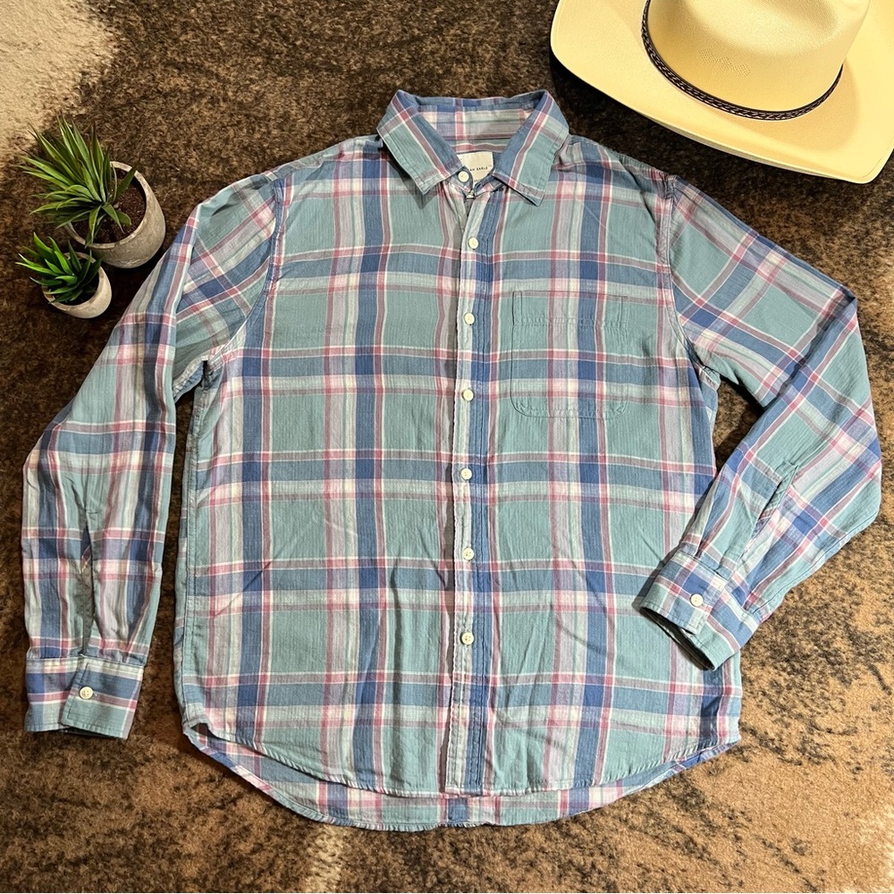 American Eagle Outfitters Men's Casual Plaid Shirt - Blue and Pink